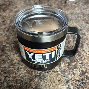Yeti Rambler 14 oz Mug - Black and Silver